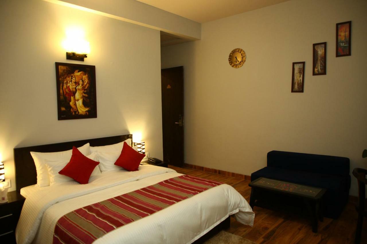 Anandam Clarks Inn Suites Vrindāvan מראה חיצוני תמונה