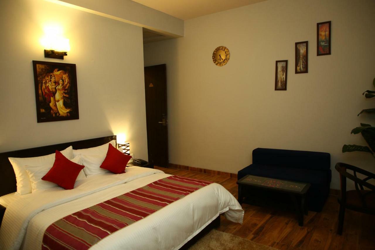 Anandam Clarks Inn Suites Vrindāvan מראה חיצוני תמונה