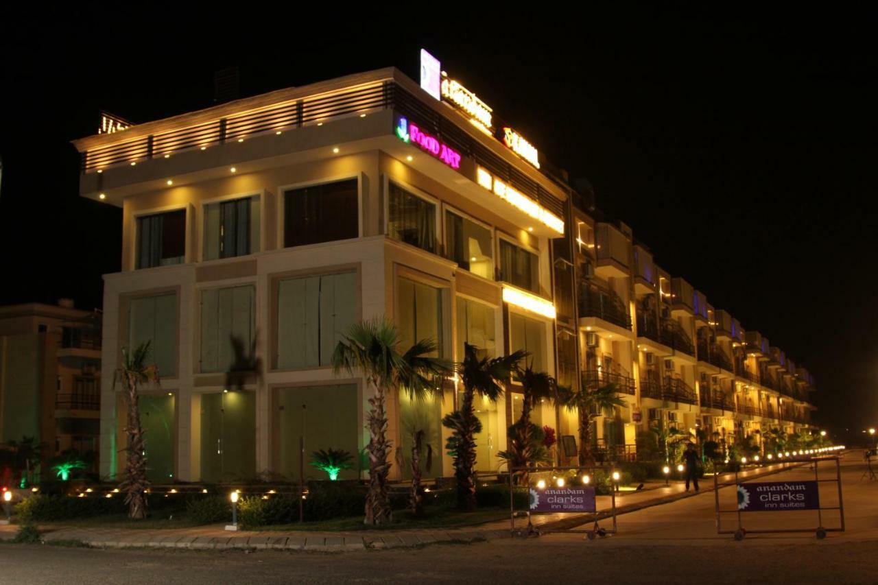 Anandam Clarks Inn Suites Vrindāvan מראה חיצוני תמונה