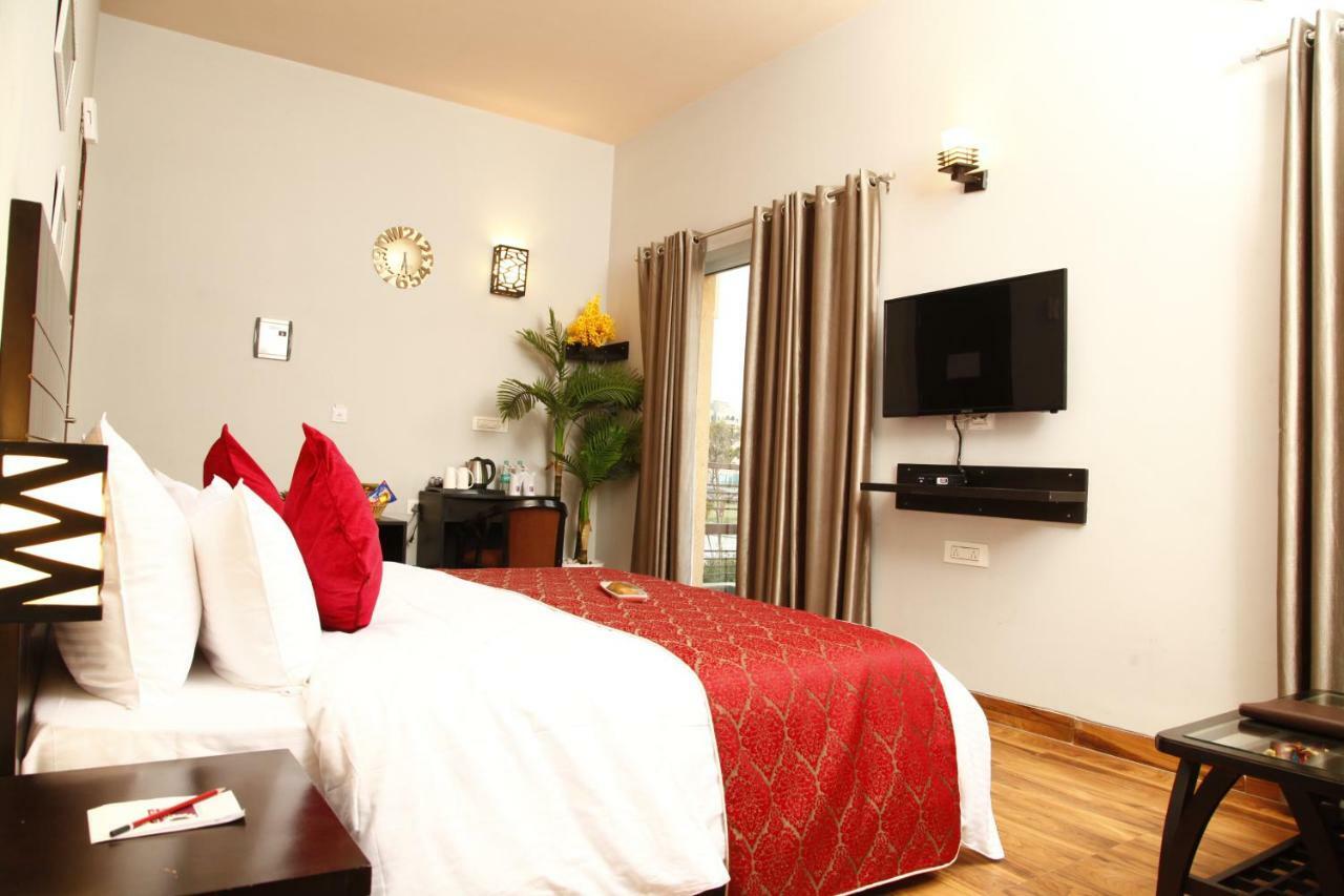 Anandam Clarks Inn Suites Vrindāvan מראה חיצוני תמונה