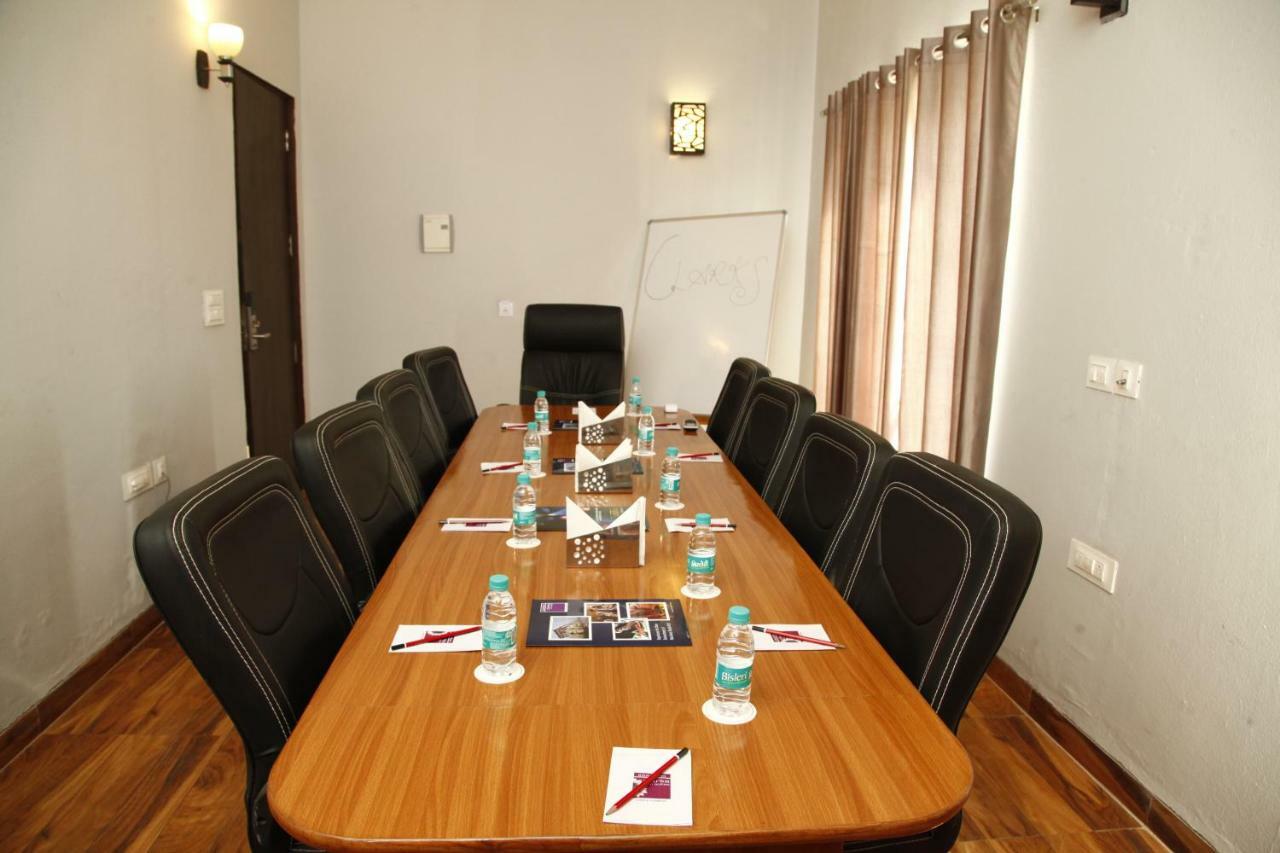 Anandam Clarks Inn Suites Vrindāvan מראה חיצוני תמונה