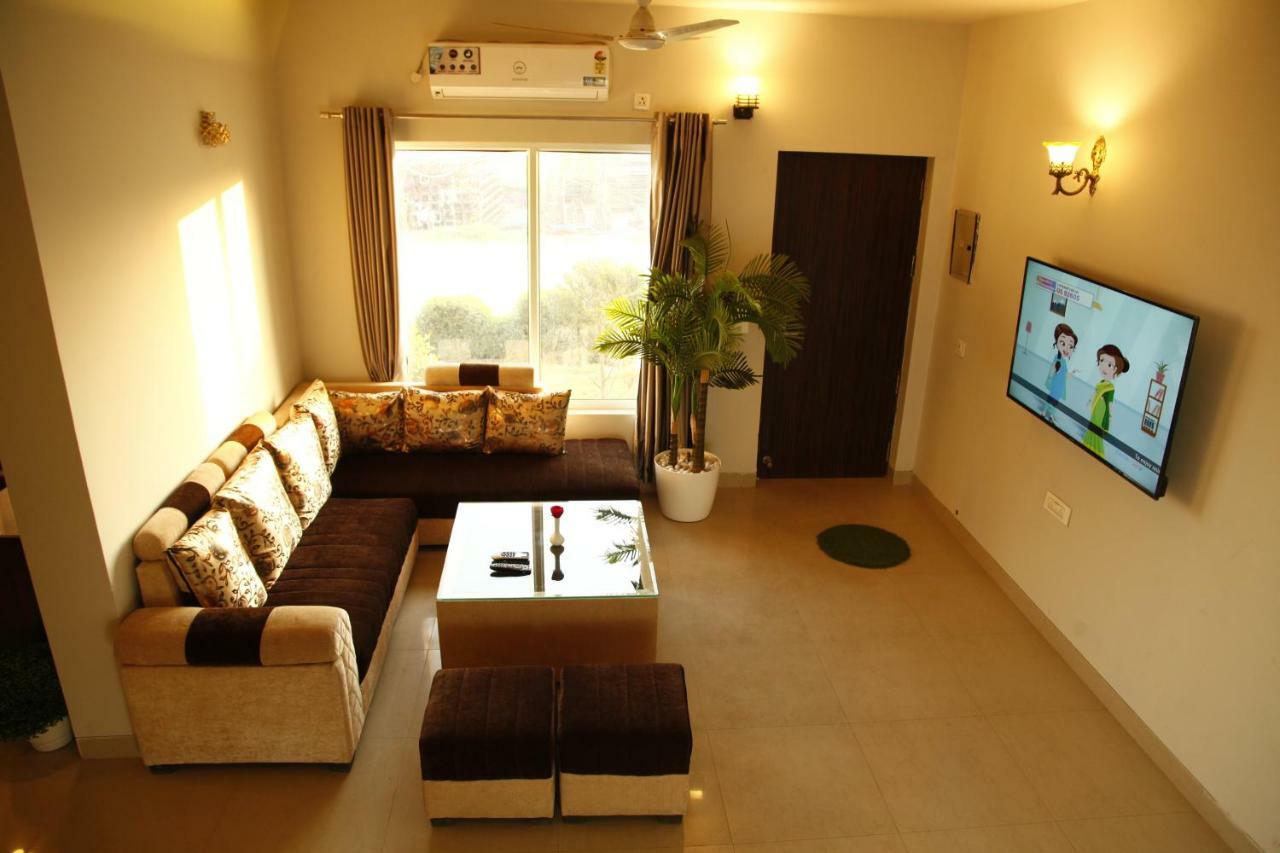 Anandam Clarks Inn Suites Vrindāvan מראה חיצוני תמונה