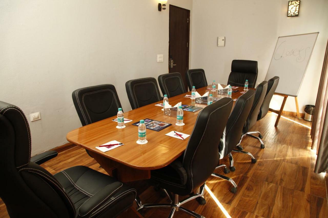 Anandam Clarks Inn Suites Vrindāvan מראה חיצוני תמונה