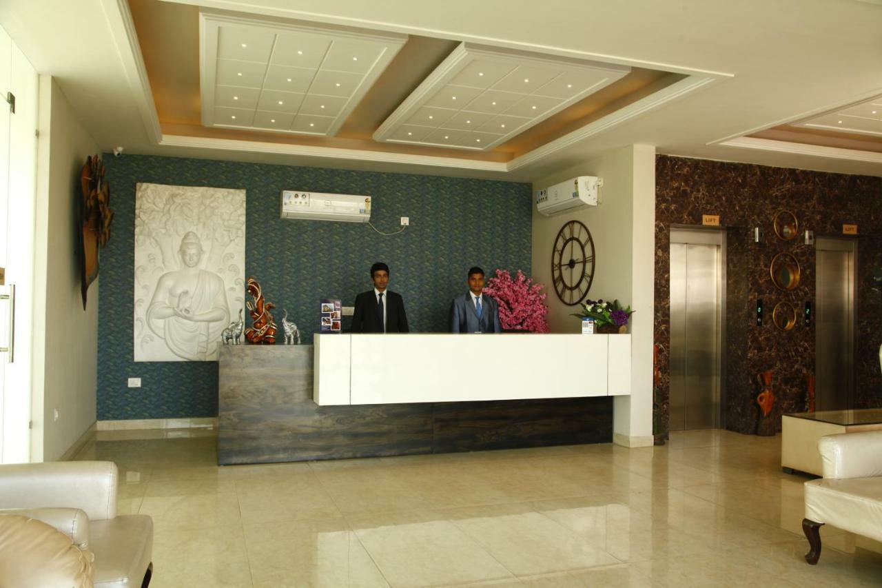 Anandam Clarks Inn Suites Vrindāvan מראה חיצוני תמונה